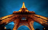 Paris_At_Night_Eiffel_Tower_View_From_Below.jpg