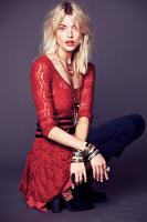 Martha_Hunt_for_Free_People_January_2013_004.jpg