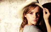 Emma_Watson_Nice_hat_Wallpaper.jpg
