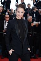 Barbara_Palvin_Cleopatra_Premieres_Cannes_cA9nSAF71uKx.jpg