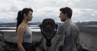 oblivion_tom_cruise_olga_kurylenko.jpg