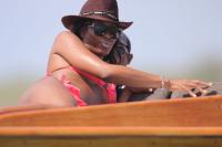 Naomi_Campbell_on_a_boat_ride_in_Kenya_1.1.2014_13.jpg