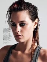 fashion_scans_remastered_camille_rowe_elle_france_issue_3533_scanned_by_vampirehorde_hq_14.jpg
