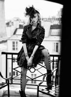 anna_selezneva_by_lachlan_bailey_for_vogue_paris_december_2013_2.jpg