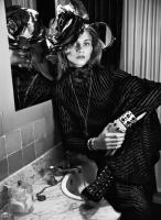 anna_selezneva_by_lachlan_bailey_for_vogue_paris_december_2013_5.jpg