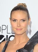 celebrity_paradise.com_The_Elder_heidi__26_.jpg