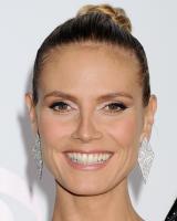 celebrity_paradise.com_The_Elder_heidi__1_.jpg