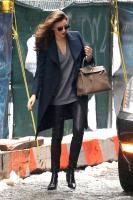 miranda_kerr_arrives_ato_orlando_bloom_s_house_7.jpg