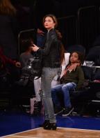 miranda_kerr_attending_knicks_vs_raptors_madison_square_garden_new_york_city_5.jpg