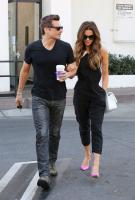 kate_beckinsale_out_for_coffee_in_west_hollywood_13.jpg