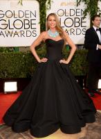 sofia_vergara_at_71st_annual_golden_globe_awards_3.jpg