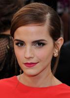 emma_watson_at_71st_annual_golden_globe_awards_7.jpg