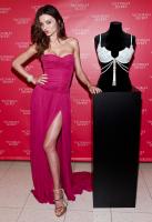 Miranda_Kerr___Victorias_Secret_Fantasy_Bra_10.jpg