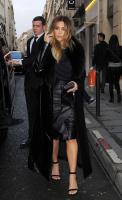 Kim_Kardashian_Photos__Shopping_Candids_in_Paris__09.jpg