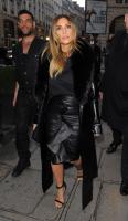 Kim_Kardashian_Photos__Shopping_Candids_in_Paris__12.jpg