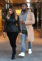 1362315_kanye_west_et_sa_fiancee_kim_kardashian_950x0_1.jpg