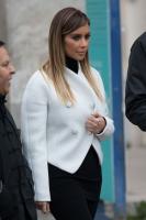 kim_kardashian_leaves_the_museum_of_modern_art_in_paris_4.jpg