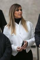 kim_kardashian_leaves_the_museum_of_modern_art_in_paris_14.jpg