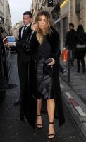 kim_kardashian_out_shopping_in_paris_4.jpg
