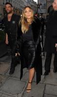 kim_kardashian_out_shopping_in_paris_9.jpg