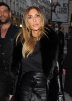 kim_kardashian_out_shopping_in_paris_16.jpg