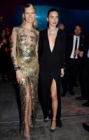 32cc845d77f73d8d_adrianna_lima_karolina_kurkova_sexy_sized.jpg