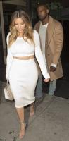 Kim_and_Kanye_Get_Dinner_in_Beverly_Hills.jpg