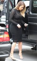 kim_kardashian_arrives_at_a_meeting_in_beverly_hills_4.jpg