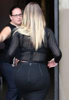kim_kardashian_arrives_at_a_meeting_in_beverly_hills_20.jpg