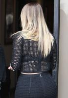 kim_kardashian_arrives_at_a_meeting_in_beverly_hills_23.jpg