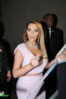 kim_kardashian_arrives_at_jimmy_kimmel_live_show_5.jpg