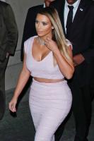 kim_kardashian_arrives_at_jimmy_kimmel_live_show_29.jpg