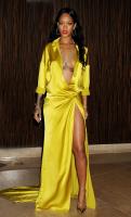 rihanna_at_2014_pre_grammy_gala_in_beverly_hills_1_4.jpg