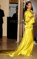 rihanna_at_2014_pre_grammy_gala_in_beverly_hills_1_5.jpg