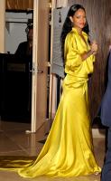 rihanna_at_2014_pre_grammy_gala_in_beverly_hills_1_6.jpg