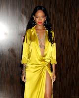 rihanna_at_2014_pre_grammy_gala_in_beverly_hills_1_10.jpg