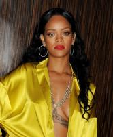 rihanna_at_2014_pre_grammy_gala_in_beverly_hills_1_12.jpg