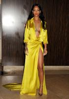 rihanna_at_2014_pre_grammy_gala_in_beverly_hills_1_16.jpg