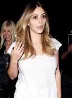 kim_kardashian_leaves_esnail_salon_in_west_hollywood_10.jpg