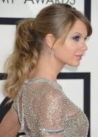 taylor_swift_at_2014_grammy_awards_in_los_angeles_9.jpg
