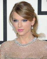 taylor_swift_at_2014_grammy_awards_in_los_angeles_16.jpg