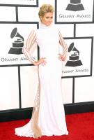 1390780008_paris_hilton_zoom.jpg