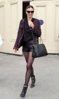 miranda_kerr_arrives_at_chanel_fashion_show_in_paris_5.jpg