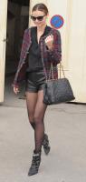 miranda_kerr_arrives_at_chanel_fashion_show_in_paris_6__1_.jpg