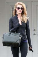 rhw210114BZNImage00003.jpg