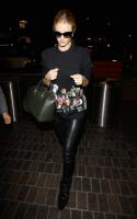 rosie_huntington_whiteley_arrives_at_lax_airport_2.jpg
