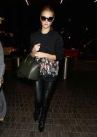 rosie_huntington_whiteley_departing_lax113013005.jpg