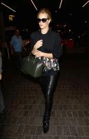 rosie_huntington_whiteley_departing_lax113013007.jpg