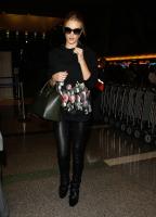 rosie_huntington_whiteley_departing_lax113013014.jpg