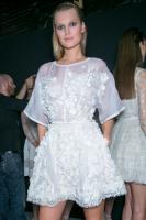 Elie_Saab_Spring_2014_Backstage_4b_VMfqz8_Bizx.jpg